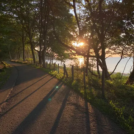 Gut Mühlenhof 5 - Ruhige Mit 3 Schlafzimmern I Terrasse Mit See-&naturblick I Gemeinschaftsgarten I 15 Min Zur Ostsee I Küche I Parkplatz I Waschmaschine I Wlan *