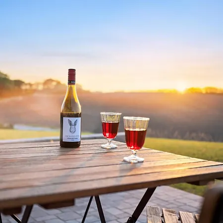 Gut Mühlenhof 5 - Ruhige Mit 3 Schlafzimmern I Terrasse Mit See-&naturblick I Gemeinschaftsgarten I 15 Min Zur Ostsee I Küche I Parkplatz I Waschmaschine I Wlan